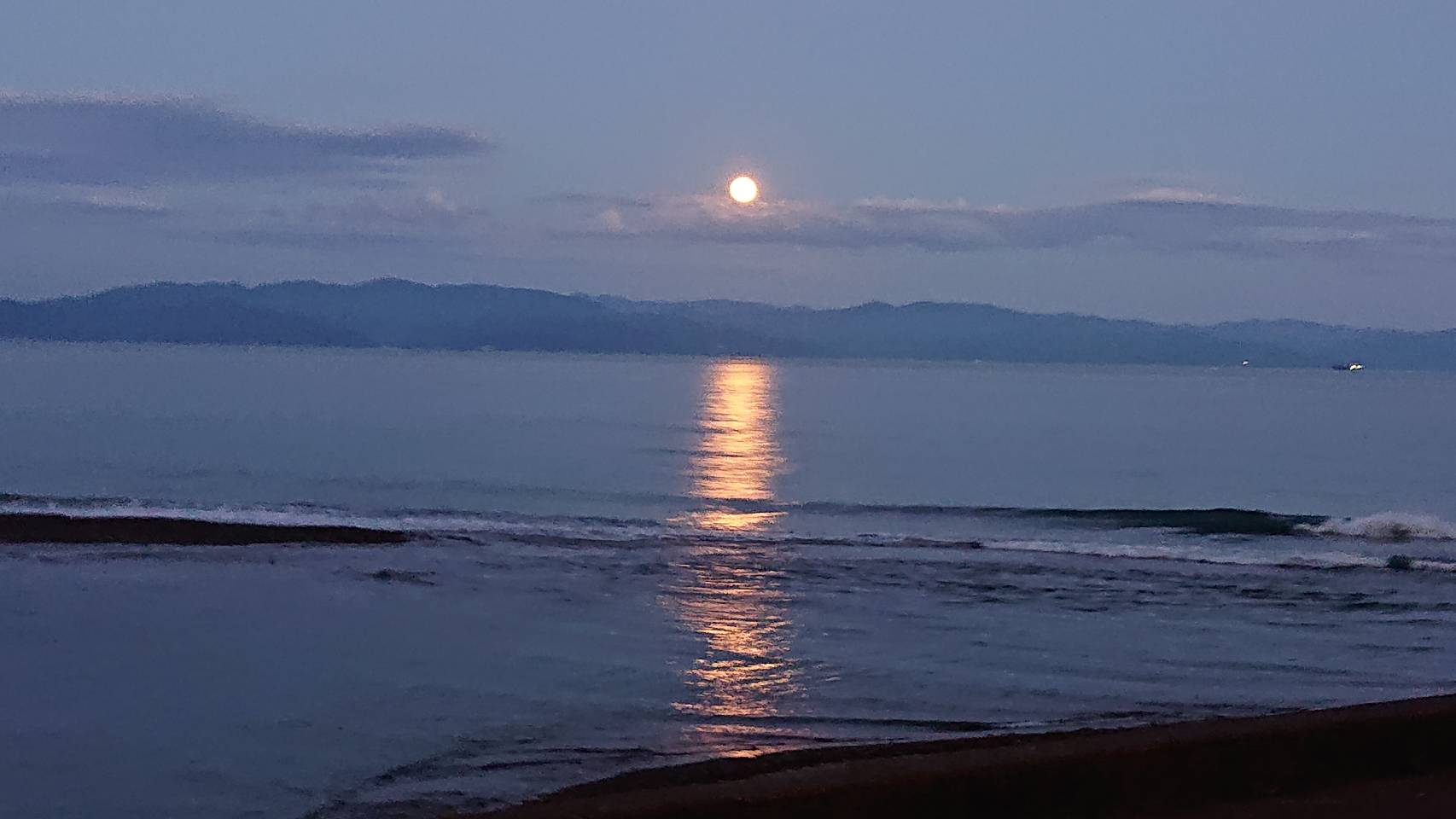 みなさんはストロベリームーンは見ましたか?【茅野教室】